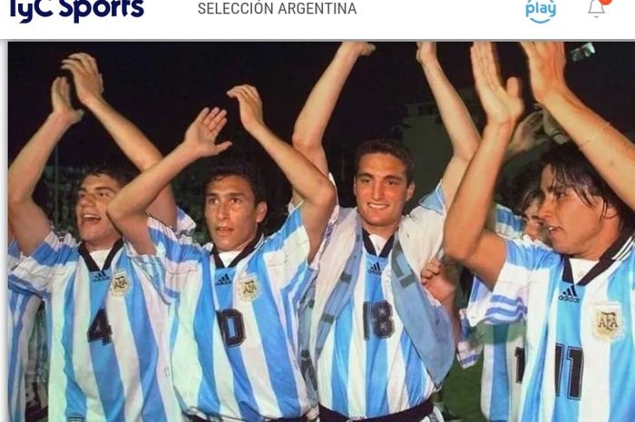 Lionel Scaloni (18) saat membela timnas Argentina di final Turnamen Touloun 1998 melawan Prancis. Kali ini Scaloni bakal kembali bertemu Prancis di final Piala Dunia 2022.