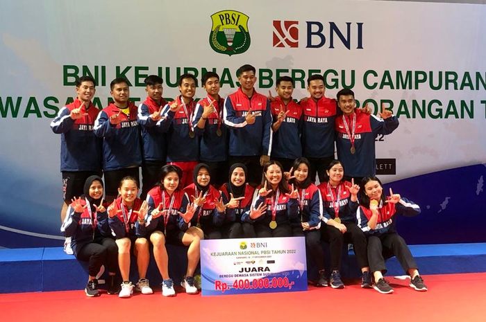 Tim bulu tangkis asal Jakarta, PB Jaya Raya menjadi juara pada ajang Kejuaraan Nasional PBSI 2022.