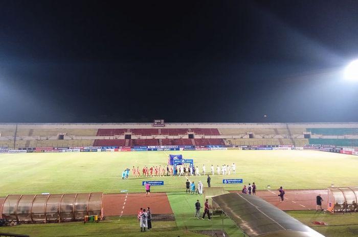 Suasana pertandingan Borneo FC vs PSM Makassar pada Jumat (23/12/2022) di Stadion Sultan Agung, Bantul