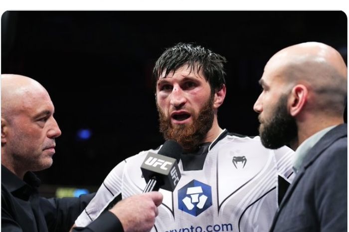 Jagoan kelas berat ringan UFC yang dijagokan Khabib Nurmagomedov, Magomed Ankalaev dinilai bakal kesusahan kalau melawan Jon Jones.