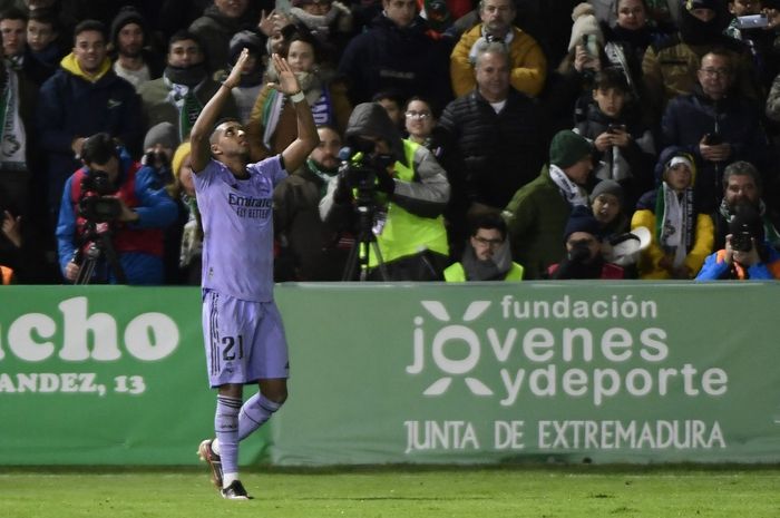 Rodrygo mencetak gol Real Madrid ke gawang Cacereno dalam duel Copa del Rey di Principe Felipe Stadium (3/1/2023).