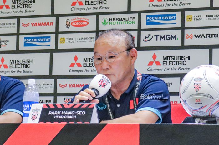 Pelatih timnas Vietnam, Park Hang-seo tak bisa sesumbar banyak hal dan hanya meminta maaf setelah gagal menepati janji besarnya di Piala AFF 2022.