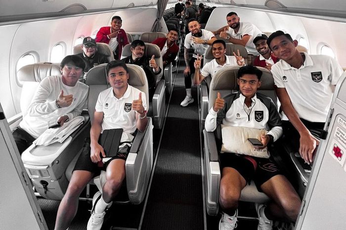 Para pemain Timnas Indonesia yang bertolak ke Vietnam untuk menghadapi leg kedua semifinal Piala AFF 2022.