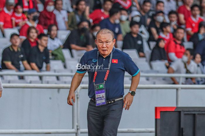 Pelatih timnas Vietnam, Park Hang-seo mengomentari hubungannya dengan pelatih timnas Indonesia, Shin Tae-yong usai memenangkan leg kedua semifinal Piala AFF 2022.