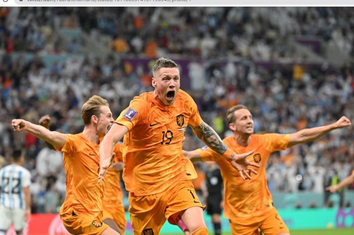 Wout Weghorst saat merayakan gol ke gawang timnas Argentina untuk timnas Belanda pada babak perempat final Piala Dunia 2022.