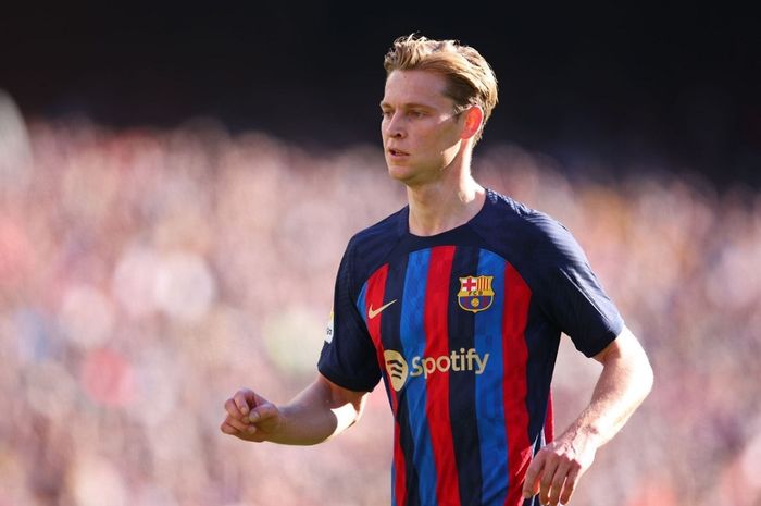 Gelandang Barcelona, Frenkie de Jong, tidak akan dijual meski Manchester United memunculkan kembali niat untuk merekrut di bursa transfer musim panas 2023.