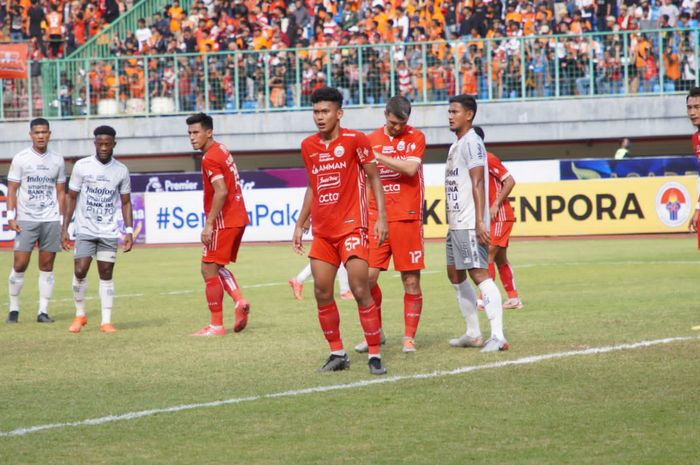 Suasana pertandingan antara Persija Jakarta versus Bali United pada laga pekan ke-18 Liga 1 2022/2023 di Stadion Candra Bhaga, Bekasi, Minggu (15/1/2023).