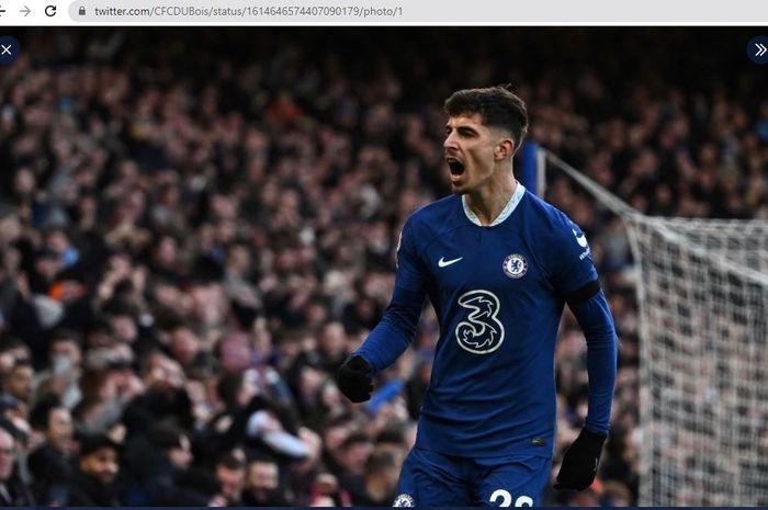 Gelandang serang Chelsea, Kai Havertz, merayakan gol yang ia cetak ke gawang Crystal Palace pada laga lanjutan Liga Inggris di Stadion Stamford Bridge, Minggu (15/1/2022).