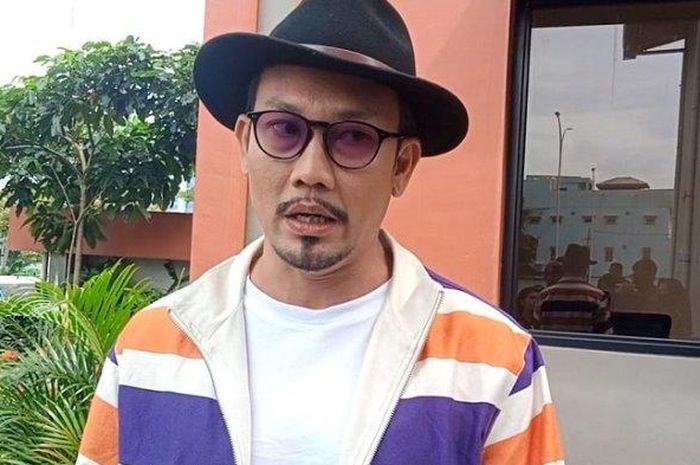 Denny Sumargo menolak diminta minta maaf kepada keluarga Ferry Irawan di depan media