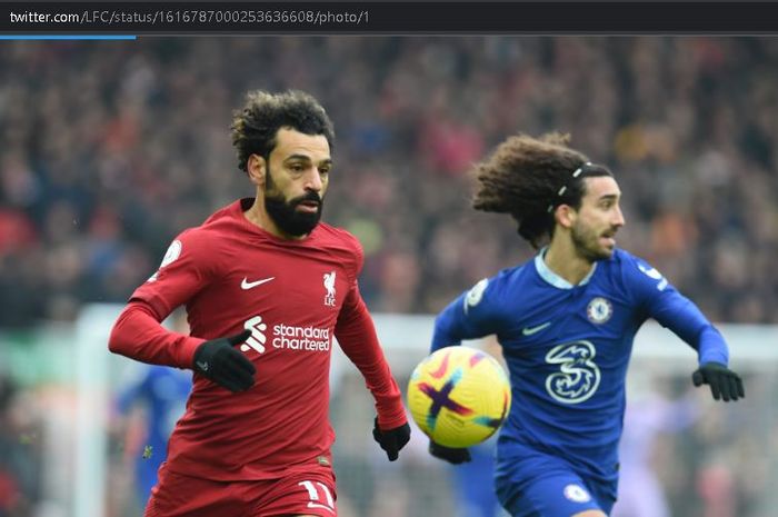 Duel Mohamed Salah dengan Marc Cucurella dalam laga Liverpool vs Chelsea di Anfield
