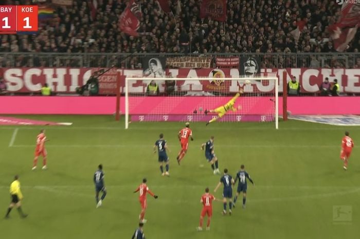Joshua Kimmich (6) cetak gol tendangan rudal jarak jauh yang selamatkan Bayern Muenchen dari kekalahan saat menjamu FC Koeln di pekan ke-17 Bundesliga (24/1/2023).