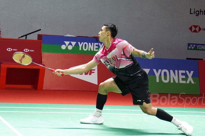 Aksi Jonatan Christie ketika menjalani laga babak kedua Indonesia Masters 2023, Kamis (26/1/2023)