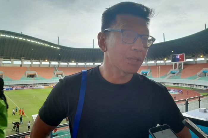 Direktur PT Persib Bandung Bermartabat, Teddy Tjahjono, saat ditemui seusai laga Persib Bandung vs Borneo FC Samarinda pada pekan ke-20 Liga 1 2022/2023 yang berakhir 1-0 di Stadion Pakansari, Cibinong, Kabupaten Bogor, Jawa Barat, Kamis (26/1/2023).