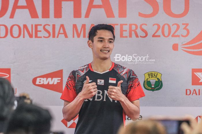 Tunggal putra Indonesia, Jonatan Christie secara heroik berhasil lolos ke final Indonesia Masters 2023 usai mengalahkan wakil China, Shi Yu Qi.