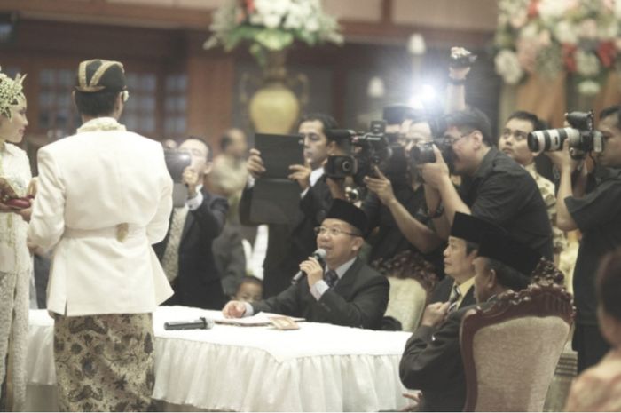 Cara Memilih Lensa yang Cocok Buat Foto Wedding, Dijamin Anti Gagal