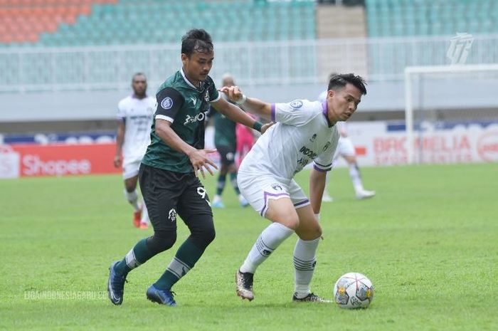 Suasana pertandingan Persikabo 1973 versus Persita Tangerang pada pertandingan lanjutan Liga 1 2022-2023 di Stadion Pakansari, Bogor, Kamis (2/2/2023).