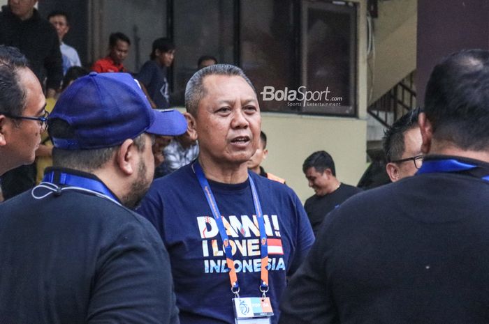 Direktur Operasional PT LIB (Liga Indonesia Baru), Sudjarno, ketika ditemui awak media setelah laga pekan ke-22 Liga 1 2022 di Stadion PTIK, Jakarta, 4 Februari 2023.