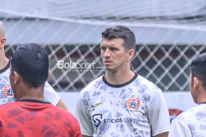 Bek asing Persija Jakarta, Ondrej Kudela, sedang menghadiri sesi latihan di Stadion Patriot Candrabhaga, Bekasi, Jawa Barat, Sabtu (11/2/2023) siang.