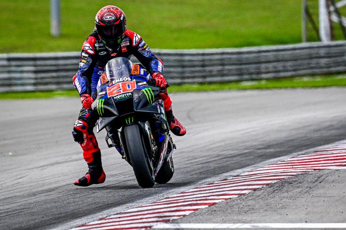 Pembalap Monster Energy Yamaha, Fabio Quartararo pada hari kedua tes pramusim  MotoGP 2023 di Sirkuit Sepang, Malaysia, Sabtu (11/2/2023)