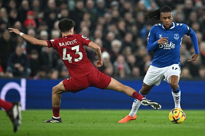 Gelandang bertahan Liverpool, Stefan Bajcetic, digadang-gadang bakal menjadi Rodri versi mereka sendiri di masa depan.