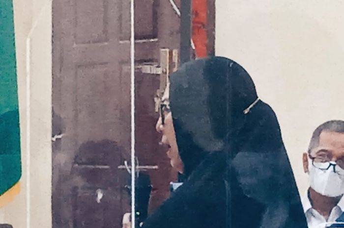 Anita, ibu yang rela sogok Rp500 juta demi anaknya kuliah di dekat rumah