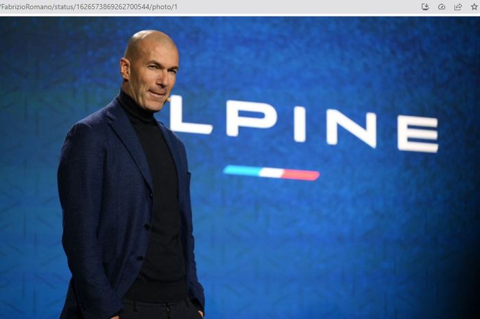 Zinedine Zidane tampaknya sudah telanjur cinta mati dengan Kylian Mbappe dan ingin melatih tim yang dibela oleh winger asal Prancis tersebut.