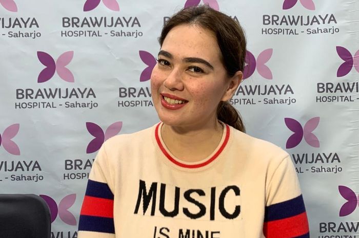 Usai Jalani Operasi Penebalan Dinding Rahim, Cathrine Wilson Akan Fokus