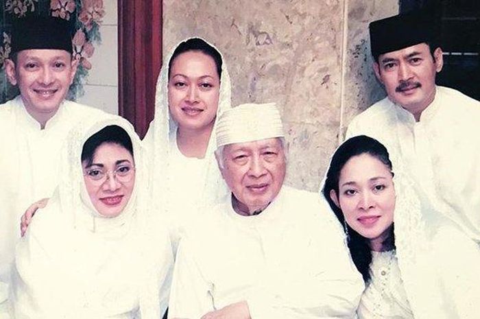 Soeharto dan anak-anaknya