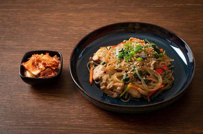 Mengenal Japchae, Masakan Korea yang Mirip dengan Bihun Goreng - Semua  Halaman - Kids