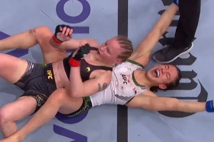 Alexa Grasso mengalahkan Valentina Shevchenko untuk menjadi juara baru kelas terbang perempuan dalam gelaran UFC 285, Minggu (8/3/2023) WIB di Las Vegas. 