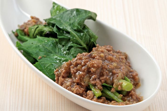 Resep kailan daging giling untuk menu buka puasa.