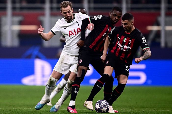 AC Milan berpeluang lolos ke perempat final Liga Champions untuk pertama kali dalam 11 tahun lewat hasil duel di Tottenham Stadium (8/3/2023).