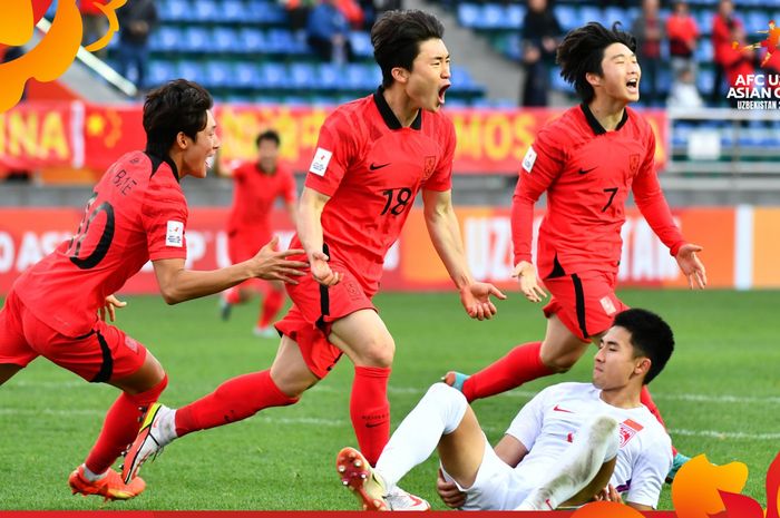 Korea Selatan U-20 setelah resmi memastikan diri lolos ke semifinal Piala Asia U-20 2023 usai mengalahkan China 3-1 di babak perempat final di JAR Stadium, Tashkent, Uzbekistan, Minggu (12/3/2023).