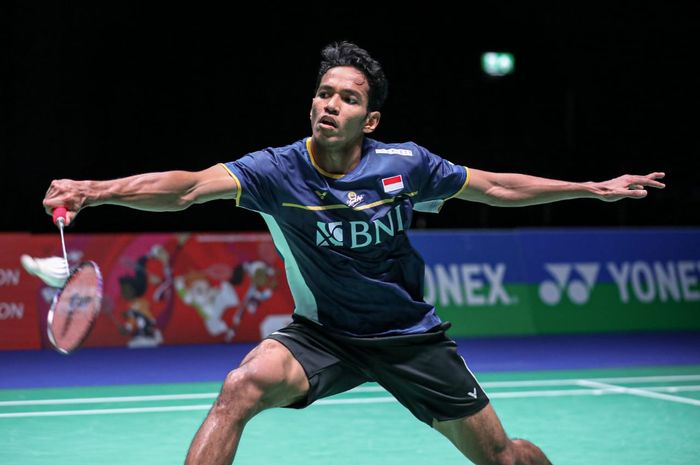 Pemain tunggal putra asal Indonesia, Chico Aura Dwi Wardoyo, saat tampil pada babak kedua All England Open 2023 di Utilita Arena Birmingham, Inggris, Kamis (16/3/2023).