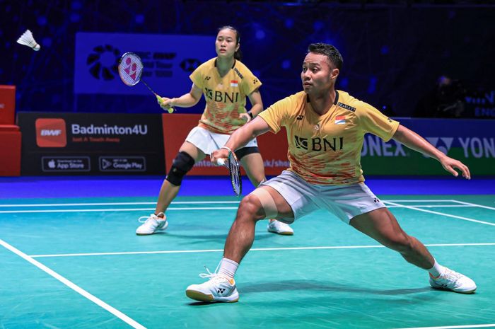 Pasangan ganda campuran Indonesia, Rehan Naufal Kusharjanto/Lisa Ayu Kusumawati, pada babak perempat final All England Open 2023 di Utilita Arena, Birmingham, Inggris, Jumat (17/3/2023).