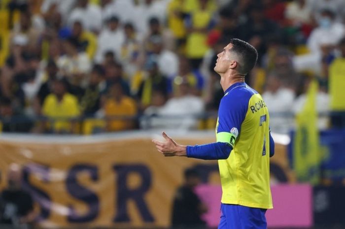 Cristiano Ronaldo dalam laga Al Nassr vs Abha di Liga Arab Saudi 2022-2023.