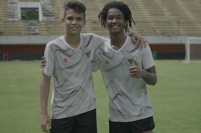 Victor Dethan dan Ronaldo Kwateh pada TC timnas U-16 Indonesia bulan Desember 2020.