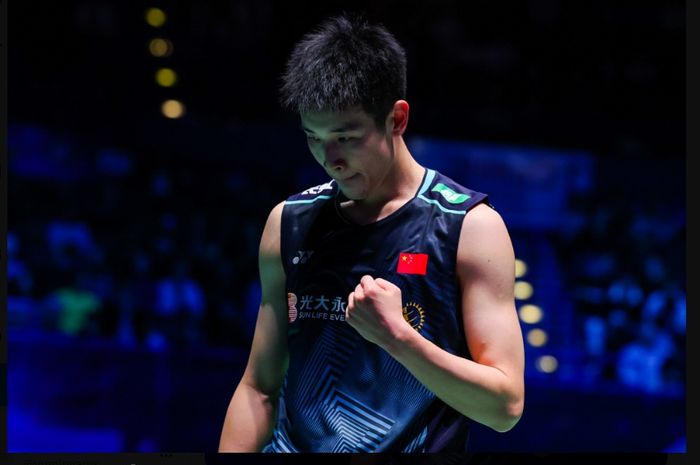 Unggulan delapan asal China, Li Shi Feng tumbang digeprek rankng 26 dunia, Toma Junior Popov di babak pertama Denmark Open 2023.