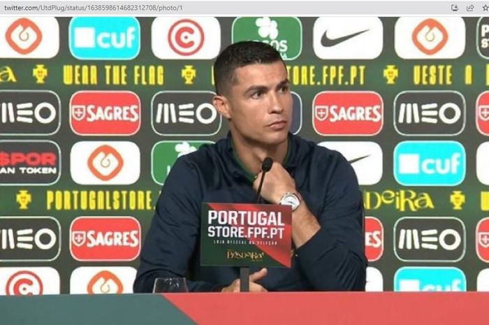 Kapten timnas Portugal, Cristiano Ronaldo, dalam konferensi pers sebelum laga melawan timnas Liechtenstein dalam Kualifikasi Euro 2024.