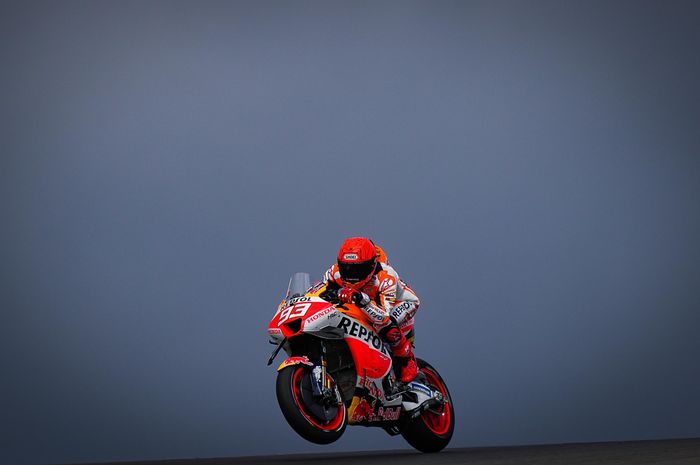 Pembalap Repsol Honda, Marc Marquez saat tampil pada hari pertama MotoGP Portugal 2023, Jumat (25/3/2023)
