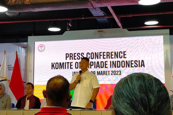 Konferensi Pers Komite Olimpiade Indonesia, yang dihadiri langsung oleh Presiden NOC Indonesia, Raja Sapta Oktohari, di kawasan Senayan, Jakarta, Rabu (29/03/2023)