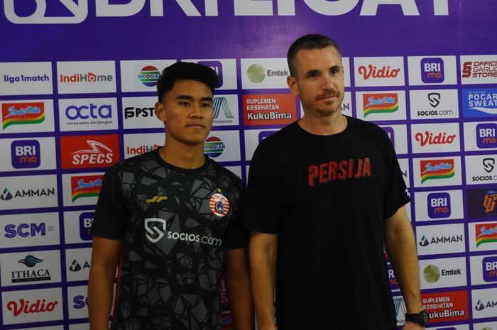 Jumpa pers Persija Jakarta diwakili oleh Muhammad Ferrari dan coach Paul Keenan jelang lawan Persib Bandung, Kamis (30/3/2023).