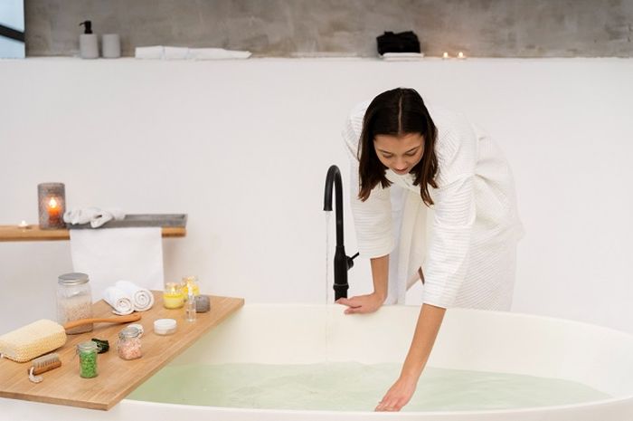 Bermula dari Ritual, Sejak Kapan Manusia Mandi? #AkuBacaAkuTahu - Kids