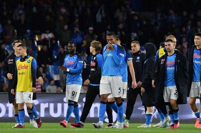 Skuad Napoli kalah dari AC Milan pada lanjuta Liga Italia di Stadion Diego Maradona sehingga gagal menyamai rekor poin terbanyak Juventus.