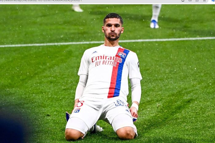 Gelandang Olympique Lyon, Houssem Aouar.