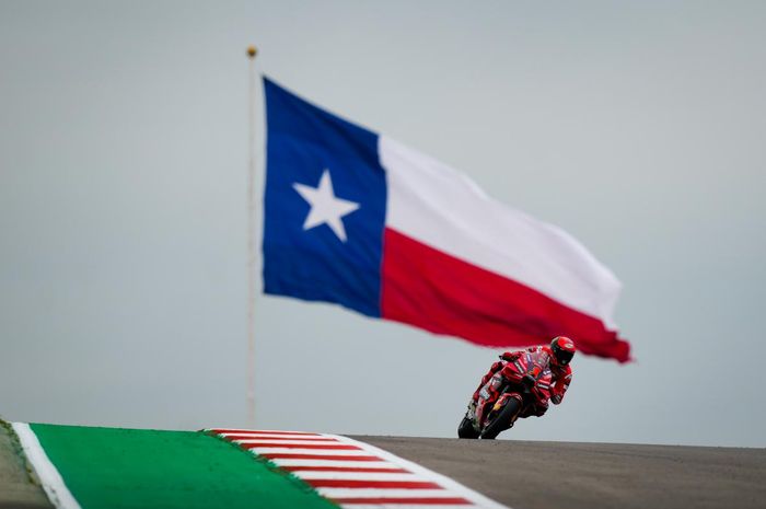 Pembalap Ducati Lenovo, Francesco Bagnaia mengkritik aspal COTA, Austin, Texas pada MotoGP Americas 2023 yang tidak normal dan berbahaya usai latihan pada Sabtu (15/4/2023) dini hari WIB. 