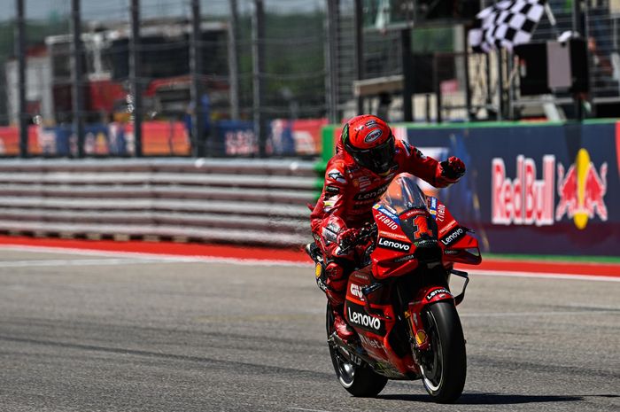 Selebrasi pembalap Ducati Lenovo, Francesco Bagnaia, setelah memenangi lomba sprint MotoGP Americas di Circuit of The Americas, Austin, Amerika Serikat, 15 April 2023.