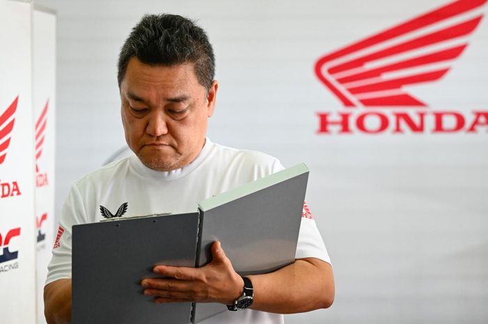 Manajer Teknis baru Honda, Ken Kawauchi  pada MotoGP 2023.