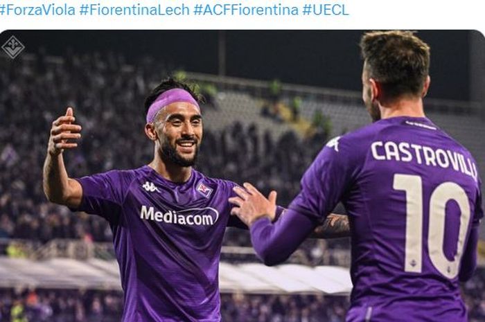 Gelandang Fiorentina, Gaetano Castrovilli, merayakan gol ke gawang Lech Poznan dalam laga leg kedua perempat final UEFA Conference League di Stadion Artemio Franchi, Kamis (20/4/2023). Hujan 15 gol, klub Italia cetak sejarah.