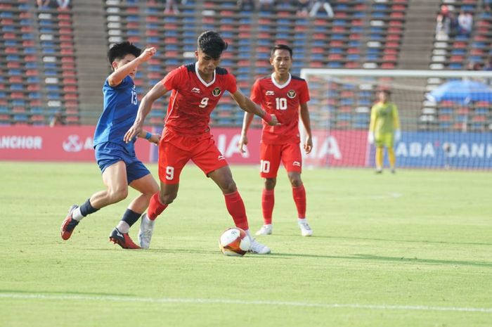 Suasana pertandingan antara Timnas U-22 Indonesia melawan Filipina di partai perdana Grup A SEA Games 2023.